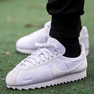 Ultra Rare 2017 Nike Classic Cortez Shark Low Showstopper Men Size US 12